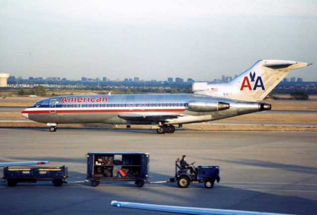 Boeing 727-100 (N1977)