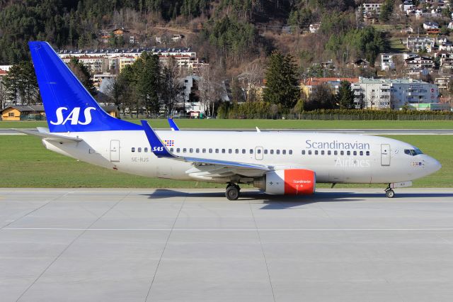 Boeing 737-700 (SE-RJS)