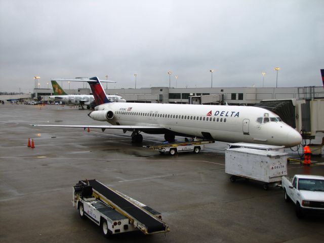 McDonnell Douglas DC-9-50 (N783NC)