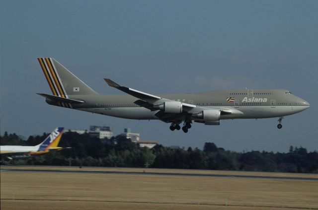 Boeing 747-400 (HL7413) - Short Final at Narita Intl Airport Rwy16 on 1992/02/16