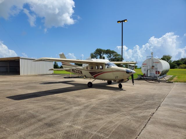 Cessna P210 Pressurized Centurion (N6330W)