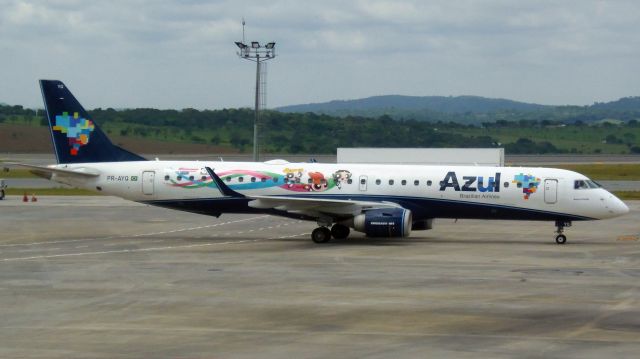 Embraer ERJ-190 (PR-AYQ)