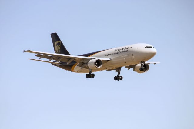 Airbus A300F4-600 —