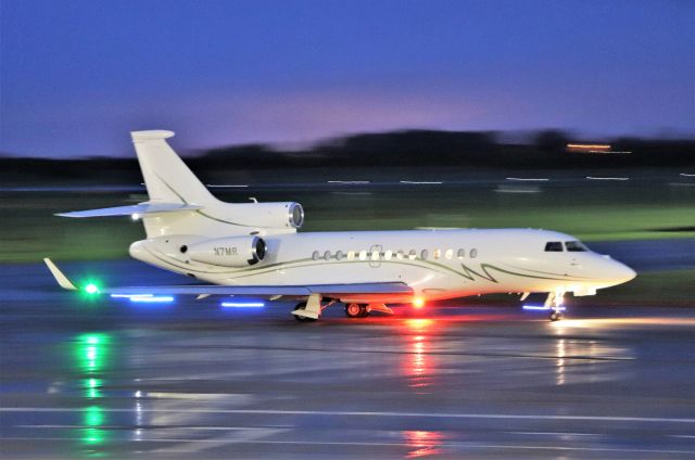 Dassault Falcon 7X (N7MR) - falcon-7x n7mr dep shannon tonight 27/3/21.