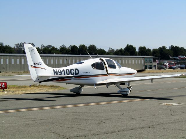 Cirrus SR-20 (N910CD) - Taxiing to RWY 24