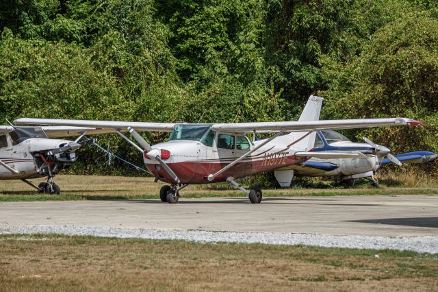 Cessna Skyhawk (N1977E)