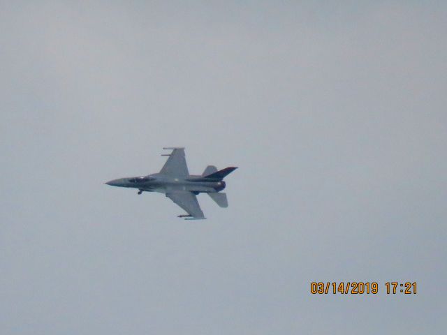Lockheed F-16 Fighting Falcon (89-2040)