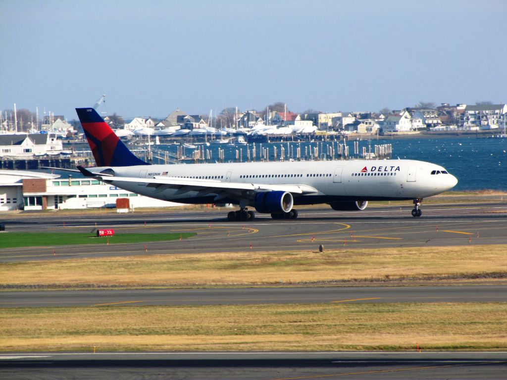 Airbus A330-300 (N812NW)