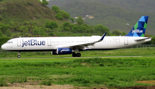 Airbus A321 (N959JB)