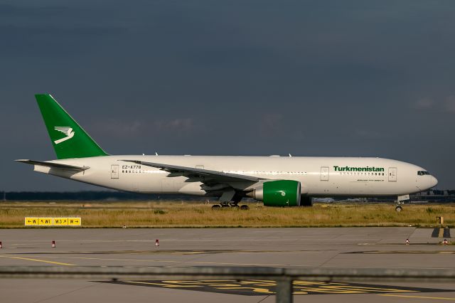 BOEING 777-200LR (EZA778)