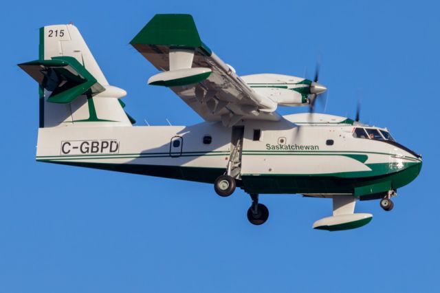 Canadair CL-415 SuperScooper (C-GBPD) - Arriving on final for 17R from CPF2 via YQR.