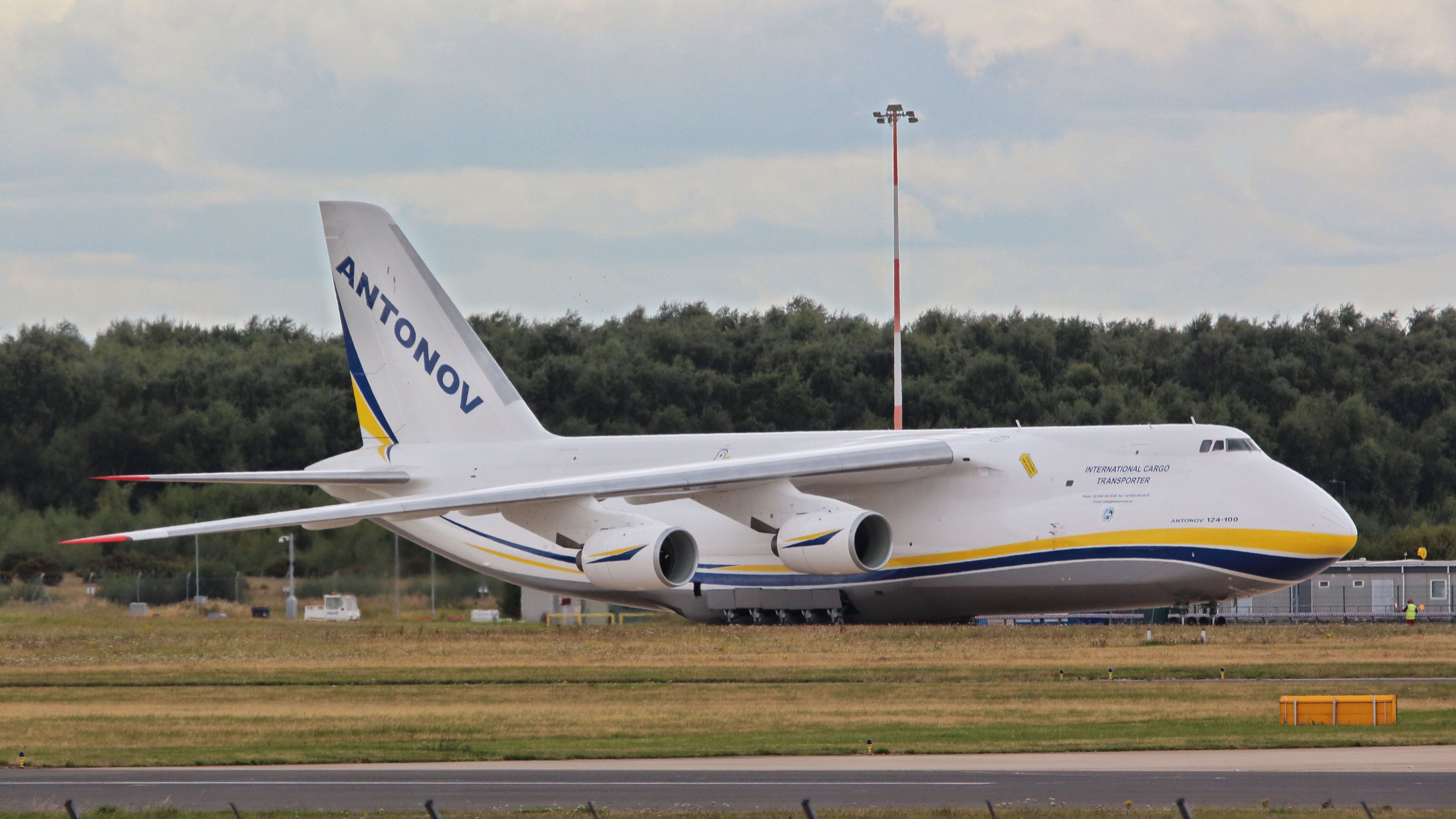 Antonov An-12 (UR-82073) - 29 August 2015