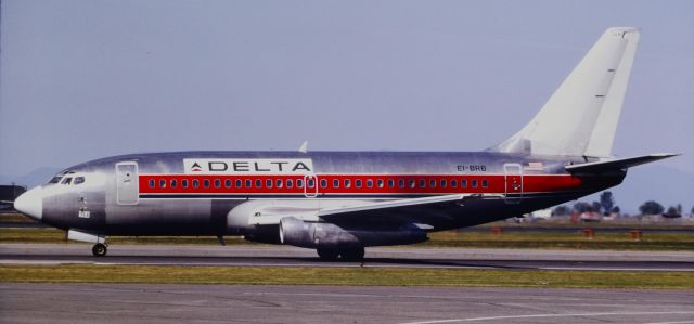 Boeing 737-700 (EI-BRB) - 1987  Delta sticker over Western during the change over.