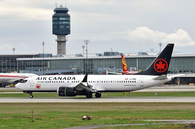 Boeing 737 MAX 8 (C-FSNQ)