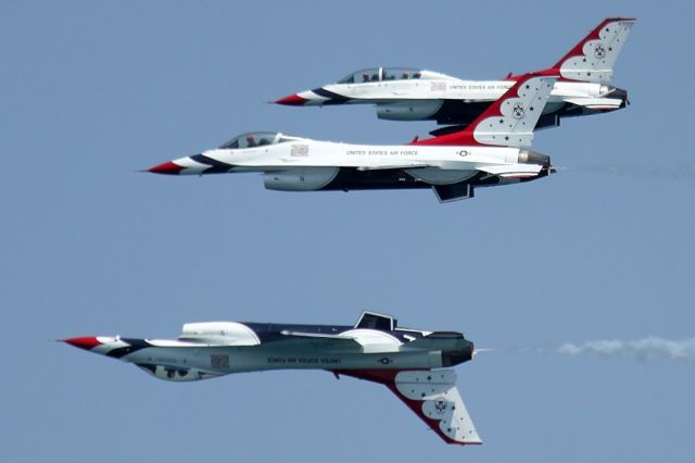 Lockheed F-16 Fighting Falcon — - Check out our video of the full Thunderbirds performance with 100% authentic and non-leveled sound! a rel=nofollow href=http://youtu.be/IbQkvsoPr_Ihttp://youtu.be/IbQkvsoPr_I/abr /br /The US Air Force Thunderbirds flying for a little photo shoot with Thunderbird #8 before the Fort Lauderdale Air Show! 05/06/16