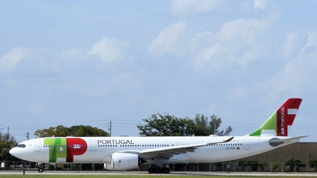 Airbus A330-900 (CS-TUO) - A TAP A330-900neo"Departing Miami for Lisbon(Lisboa) {LPPT}