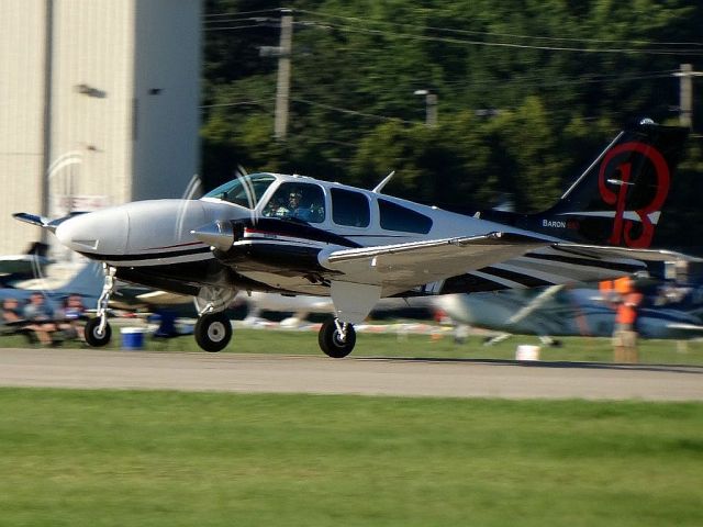 Beechcraft 55 Baron (N1832W)