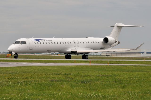 Canadair Regional Jet CRJ-900 (N900EA) - 05-31-21