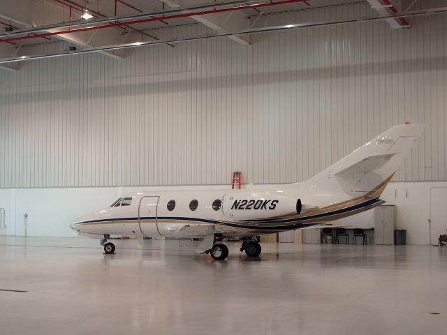 Dassault Falcon 10 (N220KS)