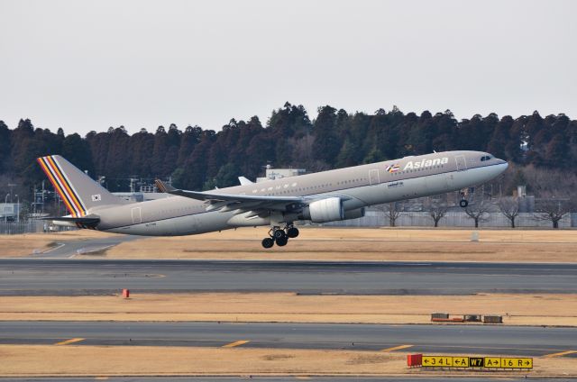 Airbus A330-300 (HL7746) - 2012/1/28