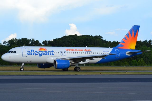 Airbus A320 (N216NV) - taxiing at KJQF - 7/5/18