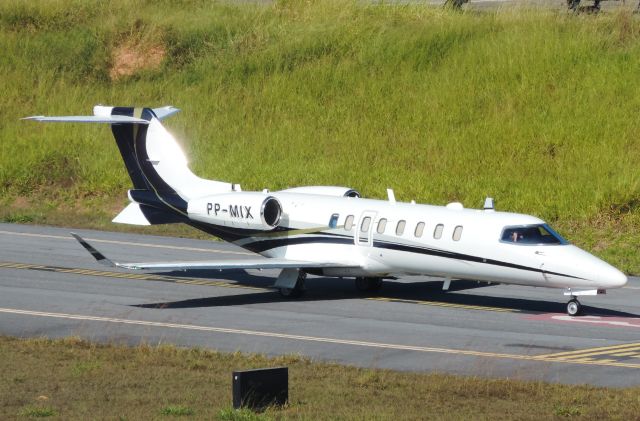 Bombardier Learjet 75 (PP-MIX)