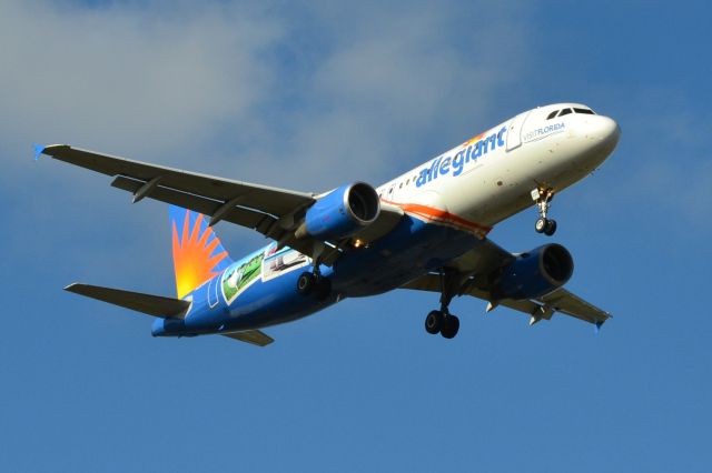 Airbus A320 (N228NV) - "VISIT FLORIDA" arriving at KJQF - 3/26/18