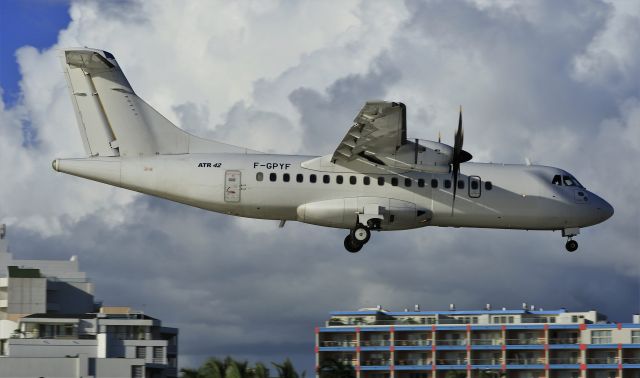 Aerospatiale ATR-42-300 (F-GPYF)