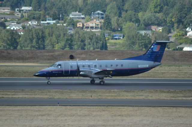 Embraer EMB-120 Brasilia (N229SW) - Sky West arriving in PDX