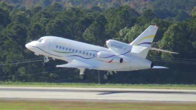 Sikorsky S-76 (N76005) - Departing runway 23R.