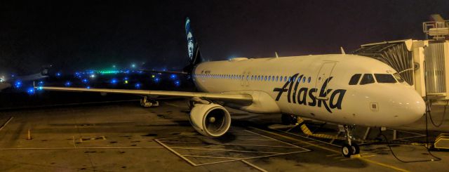 Airbus A320 (N637VA) - C Terminal, Portland International Airport