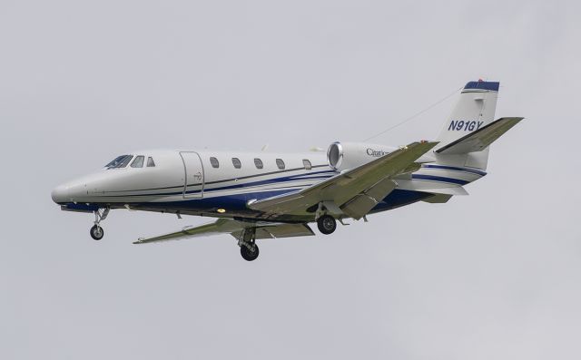 Cessna Citation Excel/XLS (N91GY) - Runway 20R arrival @KDPA.