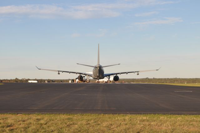 — — - RAAF Airshow