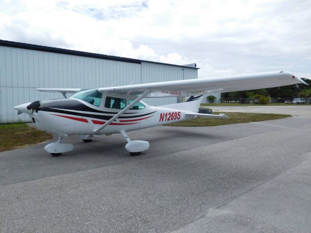 Cessna Skylane (N1269S)