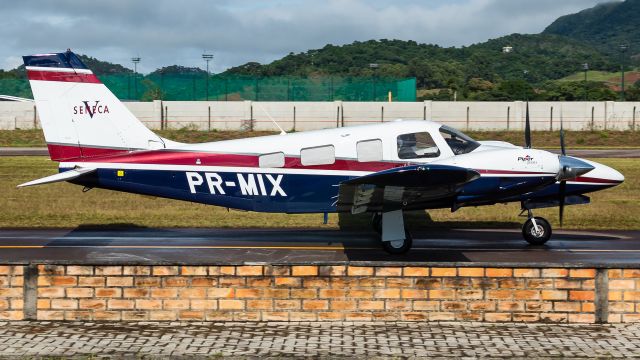 Piper Seneca (PR-MIX)