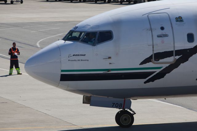 BOEING 737-400 (N708AS)