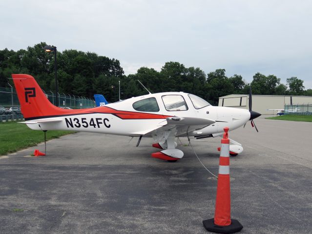 Cirrus SR-20 (N354FC)