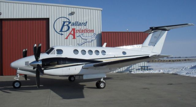 Beechcraft Super King Air 300 (N799AL) - Serial Number FA-157