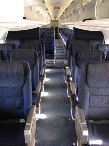 McDonnell Douglas DC-9-30 (N945US)