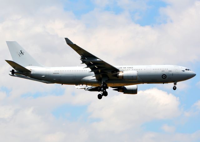 Airbus A330-200 (A39003)