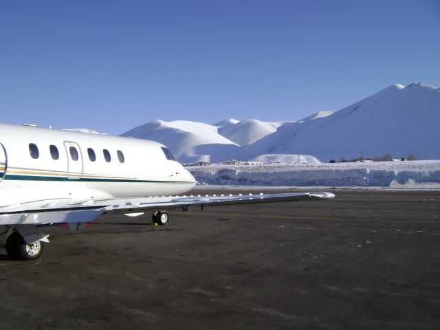 Hawker 800 (N816LX)