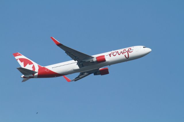 BOEING 767-300 (C-FMWV) - C-FMWV climbing out of WSAP in the new livery.