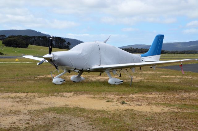 Cirrus SR-22 (VH-CPE) - Cirrus SR22 at Flinders Island, Nov 2019