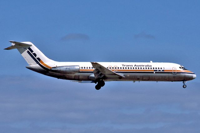 BELL-AGUSTA AB-139 (VH-TJJ) - TRANS AUSTRALIA AIRLINES - TAA - McDONNELL DOUGLAS DC-9-31 - REG : VH-TJJ (CN 47007/87) - ADELAIDE INTERNATIONAL AIRPORT SA. AUSTRALIA - YPAD 20/12/1986 35MM SLIDE CONVERSION USING A LIGHTBOX AND A NIKON L810 DIGITAL CAMERA IN THE MACRO MODE.