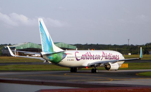 Boeing 737-800 (9Y-SLU)