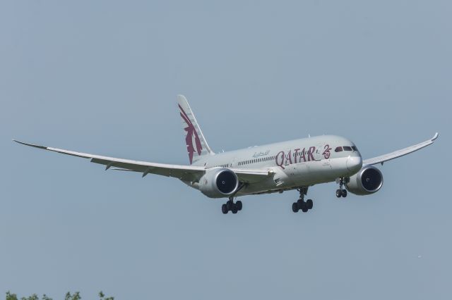 Boeing 787-8 (A7-BCZ) - WAW SPOTTING