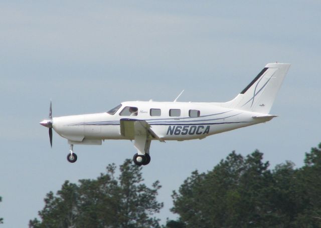 Piper Malibu Mirage (N650CA) - Landing on 14 at Shreveport Regional.