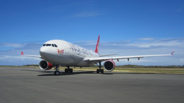 Airbus A330-200 (G-VMNK)