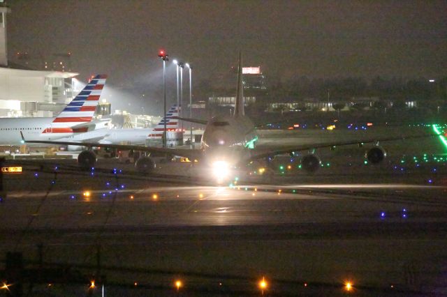 Boeing 747-400 (N406KZ)