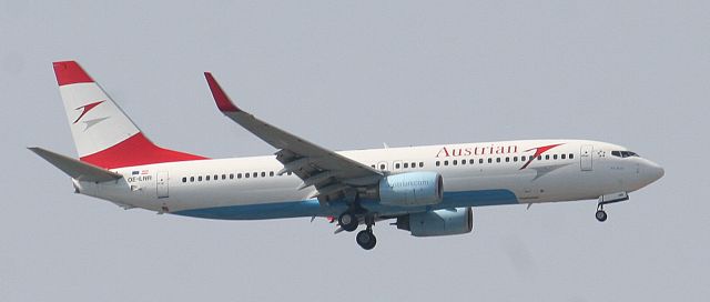 Boeing 737-700 (OE-LNR) - Trogir, Croatia, September 4, 2011